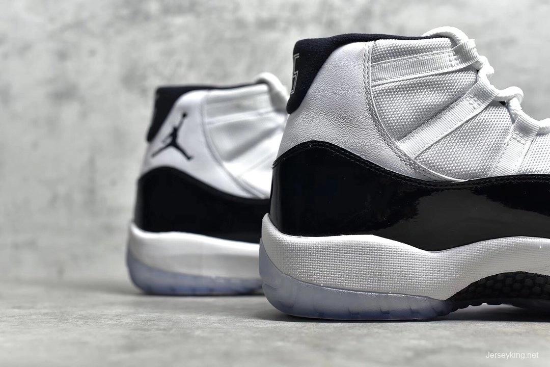 Air Jordan 11 Concord