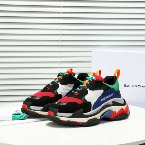 Men/Women Balenciaga Triple S Black/Red/White Sneaker Item 6380400