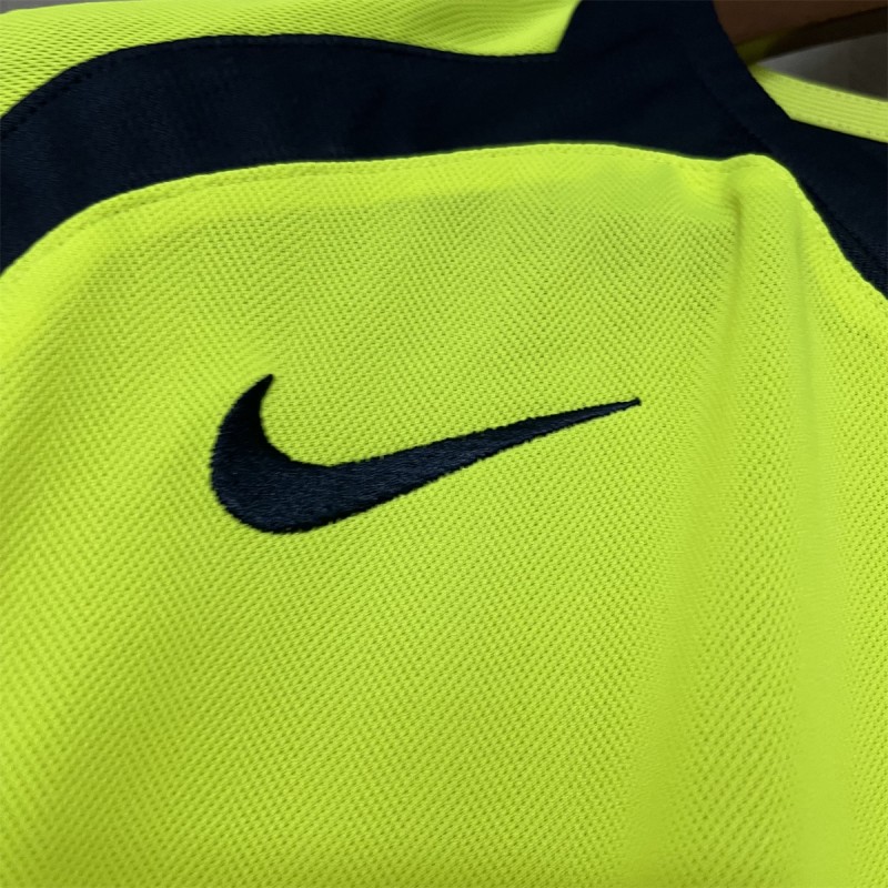 2005/06 Retro Barcelona Away Jersey