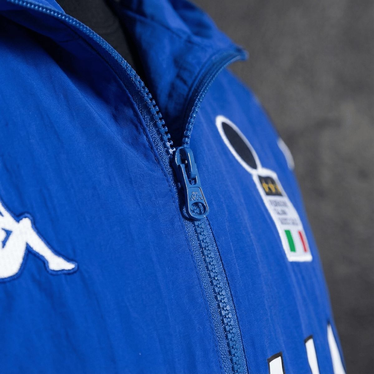 1998 Vintage Style Italy Blue Jacket Windbreaker