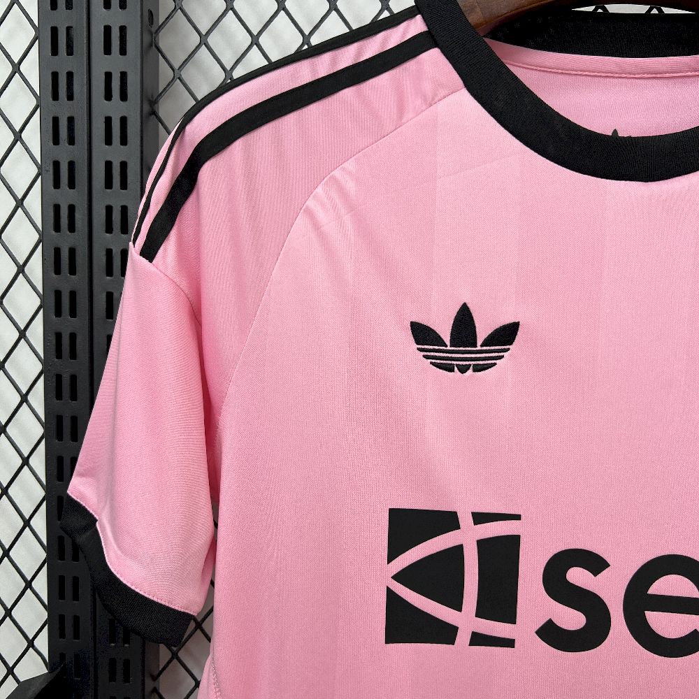 2025/26 Mens Newcastle United Goalkeeper Jersey