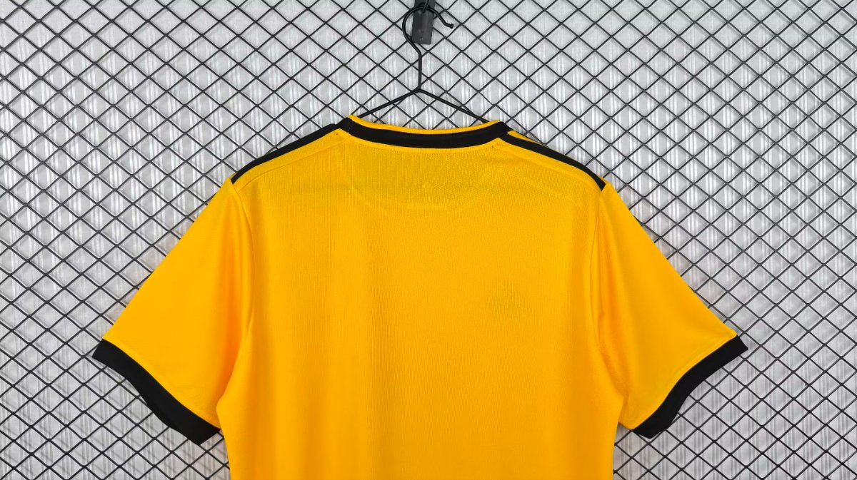 Retro 18/19 Wolverhampton Wanderers Home Jersey